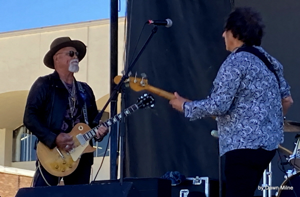 2025 Guitar show Derek St Holmes (4)